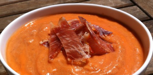 Diferencias en la gastronomía andaluza, ¿eres más de porra o salmorejo?