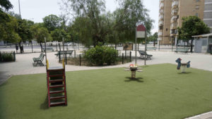 El parque infantil de La Romería, en Cerro-Amate, contará con juegos inclusivos y más arbolado tras su reforma