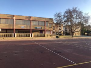 Sevilla contratará a más de 270 personas en desempleo para la desinfección de los colegios