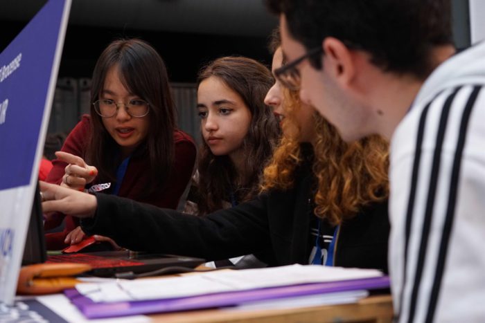 71 jóvenes andaluces aspiran al título de mejor empresario virtual de España