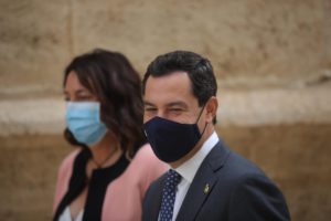 Andalucía plantea al Gobierno la contratación de médicos extracomunitarios