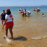 Más de 130 personas con discapacidad han podido bañarse en la playa con el Programa 'Un Baño sin Barreras'