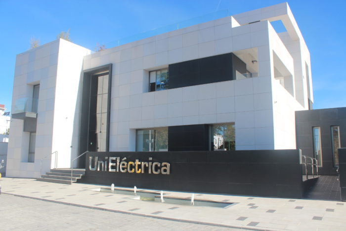 Córdoba promueve un modelo de empresa de electricidad 100% renovable