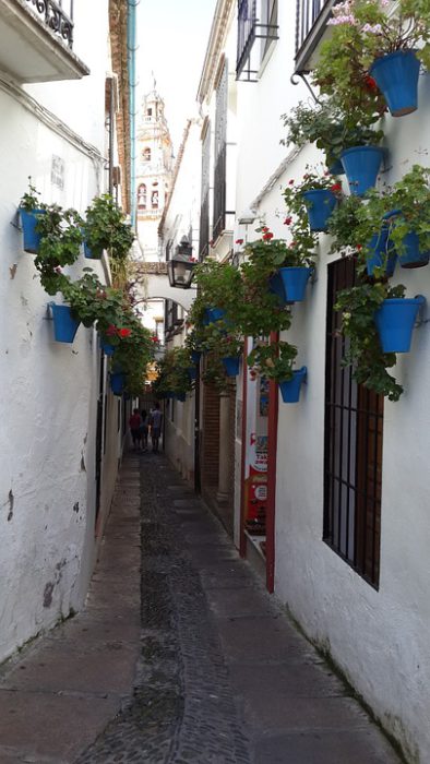 Andalucía se cuela entre los 10 callejones más bonitos de España