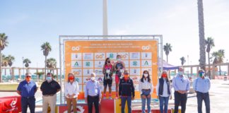 Las copas del Rey y la Reina de triatlón reúnen en Roquetas de Mar a 500 atletas