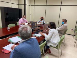 Reunión entre la Junta ya la FAMP. / Foto: Junta de Andalucía. / Europa Press.