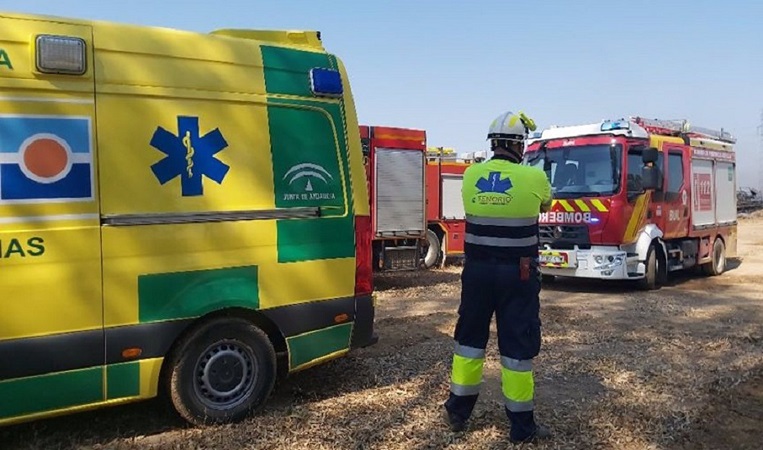 Un sofá en medio de una autovía provoca un accidente sin fallecidos en Almería