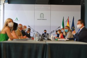 Andalucía congela el sueldo de los altos cargos para 2021 y sube un 0'9% a funcionarios