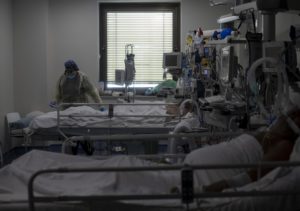 Andalucía supera el pico de hospitalizados de marzo alcanzando los 2.764