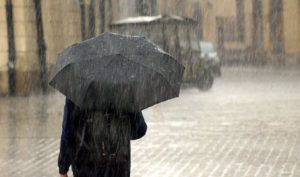 Aviso naranja por lluvias en Huelva, Cádiz y Málaga