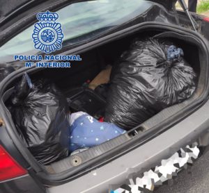 Detenidas 5 personas que transportaban 40 kilos de marihuana por carretera