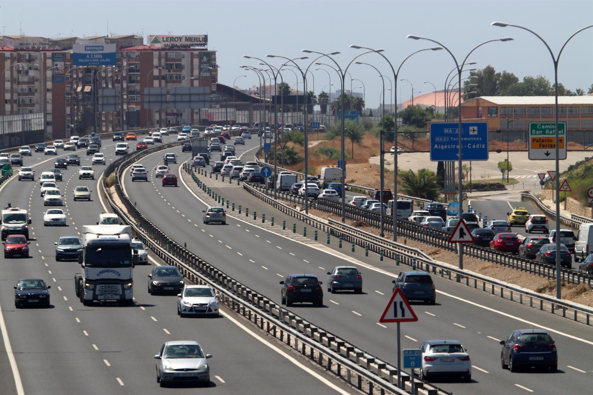 Las carreteras de entrada y salida a Málaga, durante las primeras horas de la operación especial de tráfico "15 de agosto", en la imagen la Autovía del Mediterráneo. / Foto: Archivo / Álex Zea. / Europa Press.