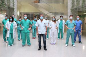 Equipo del servicio de Medicina Interna del Hospital Universitario Juan Ramón Jiménez de Huelva. Foto: Junta de Andalucía. / Europa Press.