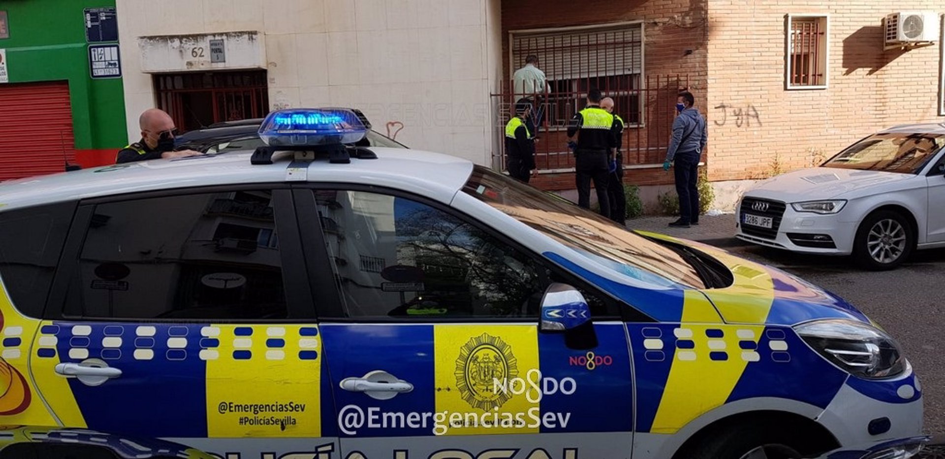 Actuación de la Policía Local de Sevilla en un intento de ocupación de una vivienda deshabitada. / Foto: Archivo / Emergencias Sevilla. / Europa Press.