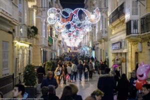 Cádiz adelanta al día 26 el encendido del alumbrado navideño