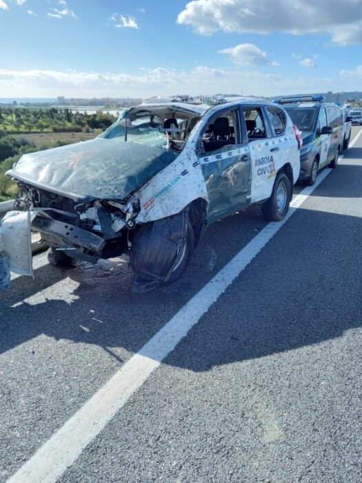 Estable dentro de la gravedad el guardia civil herido al ser embestido por una furgoneta