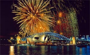 Espectáculo de fuegos artificiales en Sydney Harbour durante Año Nuevo (Australia). / Foto: Archivo / EFE.