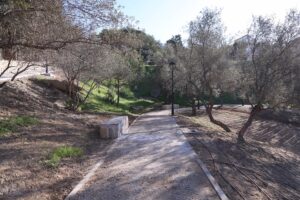 Red de caminos del Parque Periurbano de Málaga El Nogal, en el distrito de Ciudad Jardín. / Foto: Archivo / Ayuntamiento de Málaga. / Europa Press.