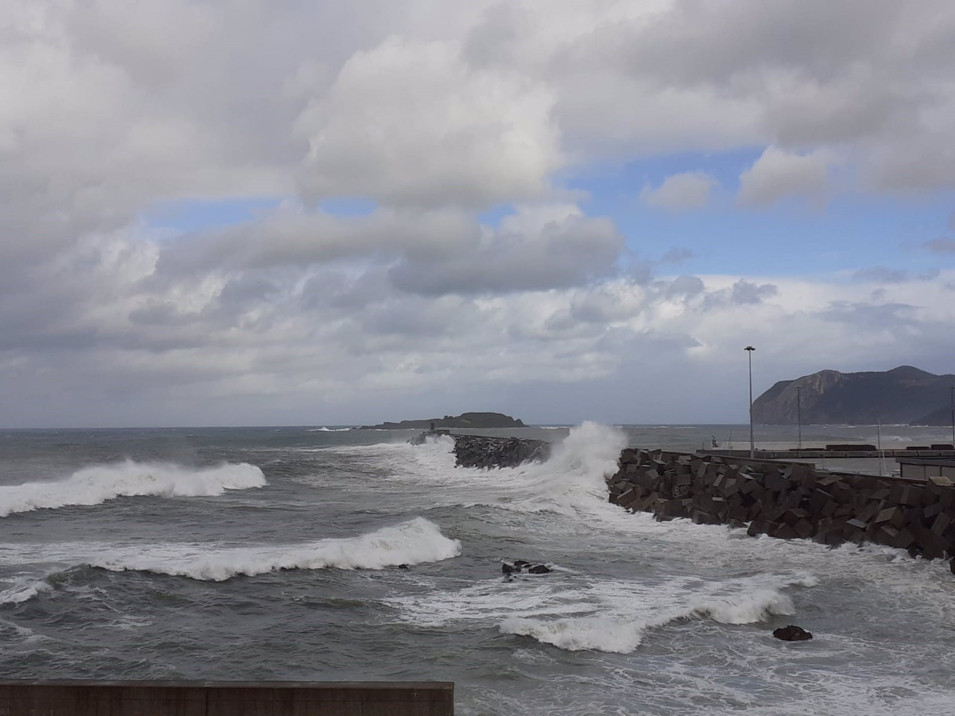 Oleaje en Bermeo (Bizkaia). / Foto: Archivo / Europa Press.