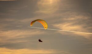 Rescatado un hombre tras sufrir una caída en parapente