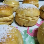 Aprende a hacer unos deliciosos bollos suizos rellenos de crema pastelera