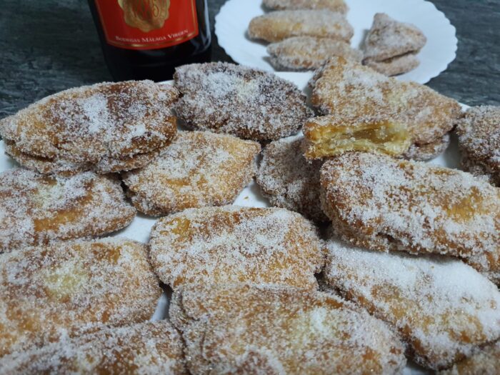 Aprende a hacer unos dulces típicos de Málaga, los borrachuelos