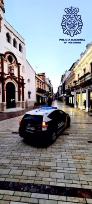 Dos detenidos por robar a punta de cuchillo en una farmacia de Huelva