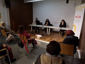 Presentación del documental 'Alegrías', realizado por personas sin hogar, sobre Triana. / Foto: Ayuntamiento de Sevilla. / Europa Press.