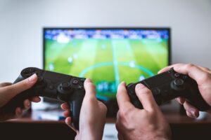 ¿Cómo afecta al rendimiento académico de los jóvenes jugar a videojuegos entre semana?