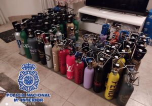 4 detenidos por la distribución de "gas de la risa" en fiestas y discotecas