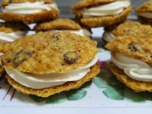 Cómo hacer unas originales galletas de tarta de zanahoria