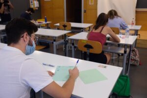 Estudiantes se examinan de la antigua Selectividad de septiembre en la Universidad de Sevilla. / Foto: Archivo / Universidad de Sevilla. / Europa Press.