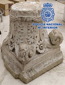 Recuperan en Granada dos piezas arqueológicas romanas expoliadas