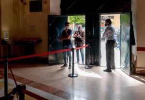 Una liga de caminatas por los templos promueve el ejercicio en Semana Santa