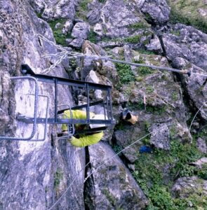 Málaga incorpora a la vía ferrata 'El Hacho' una tirolina de 52 metros