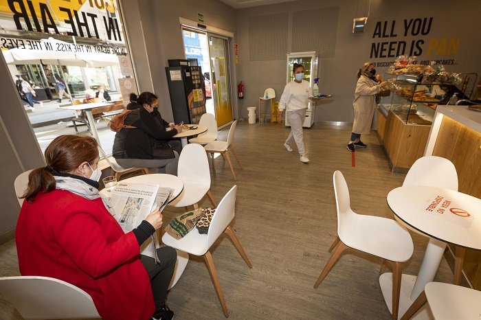 Andalucía no aplicará el cierre del interior de bares y restaurante