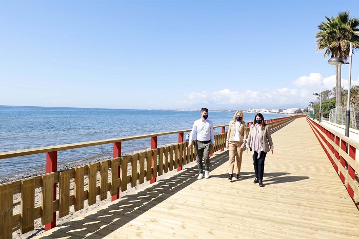 Marbella continúa prolongando su paseo marítimo