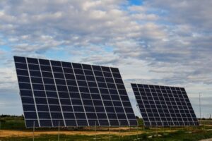 Tres IES onubenses reducen un 30% su factura eléctrica mediante placas fotovoltaicas