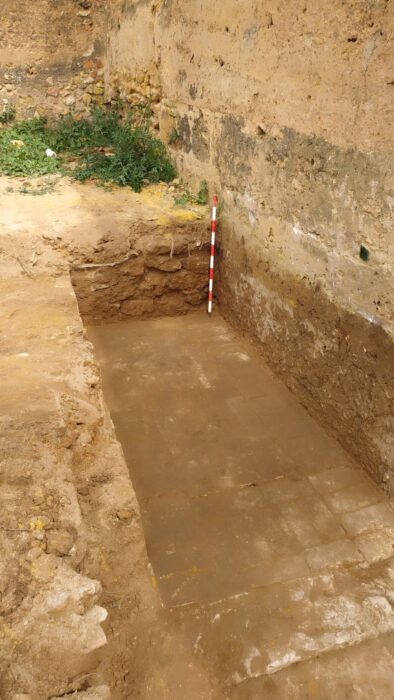 Descubren en el Castillo de Alcalá de Guadaíra estancias y pavimentos bajomedievales