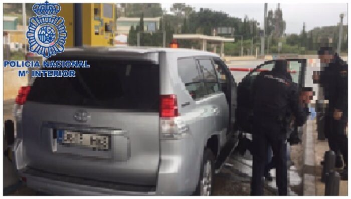 Detenidos los conductores de tres vehículos robados tras una persecución policial