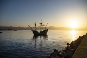 La 'Nao Victoria', el primer barco que dio la vuelta al mundo, llega a Almería