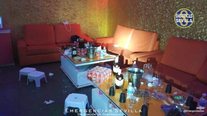 Precintan en Sevilla un karaoke con 81 personas en su interior