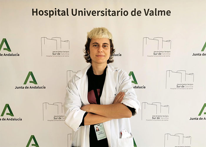 Investigadora del Valme recibe dos premios al Mejor Artículo por la Facultad de Medicina