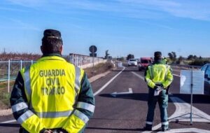 Investigan a dos motoristas por circular al doble de la velocidad permitida