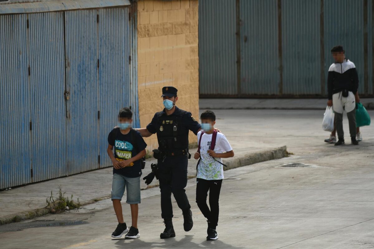 España trata de agilizar la reagrupación familiar de los niños solos acogidos en Ceuta