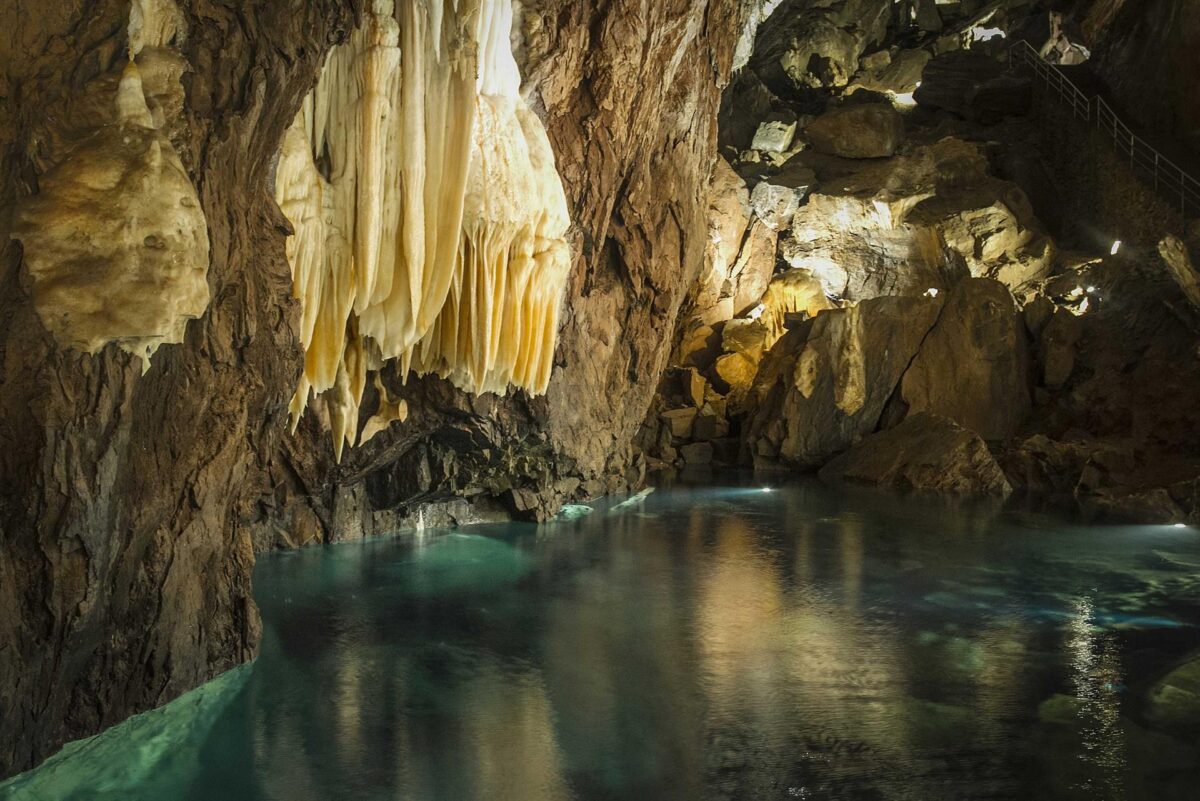 La Gruta de las Maravillas triplica sus visitas tras la apertura provincial