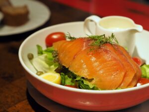 Sanidad recomienda no consumir este salmón ahumado debido a la presencia de Listeria