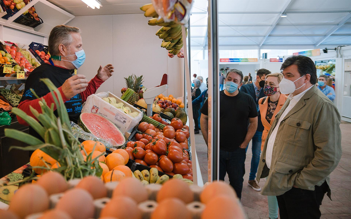 El mercado temporal de San Sebastián abre sus puertas en Huelva