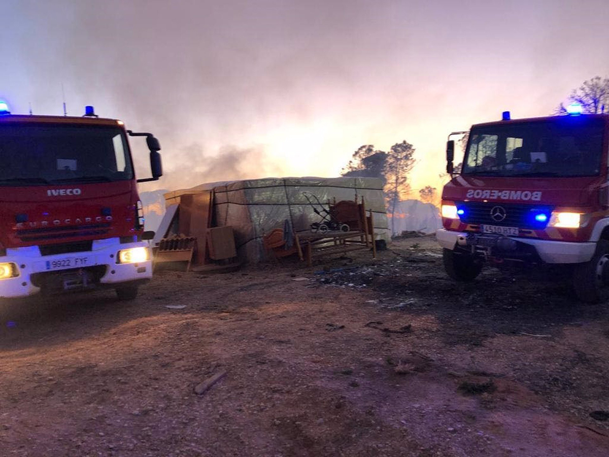 Apuntan a mafias tras los incendios en asentamientos de la provincia de Huelva