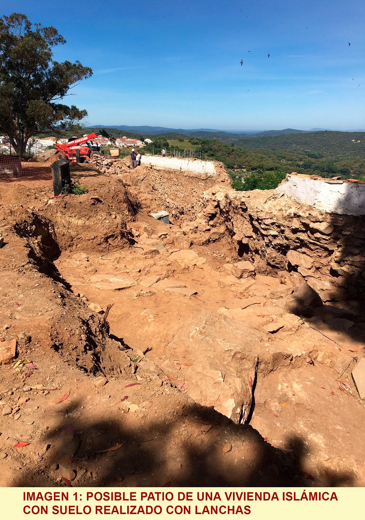 Hallan restos de una posible vivienda islámica junto al Castillo de Cortegana